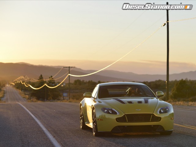 Aston Martin V12 Vantage S 2014 Picture #12 Aston Martin V12 Vantage S 2014 Picture #12
